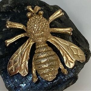 Goldtone Bee Brooch